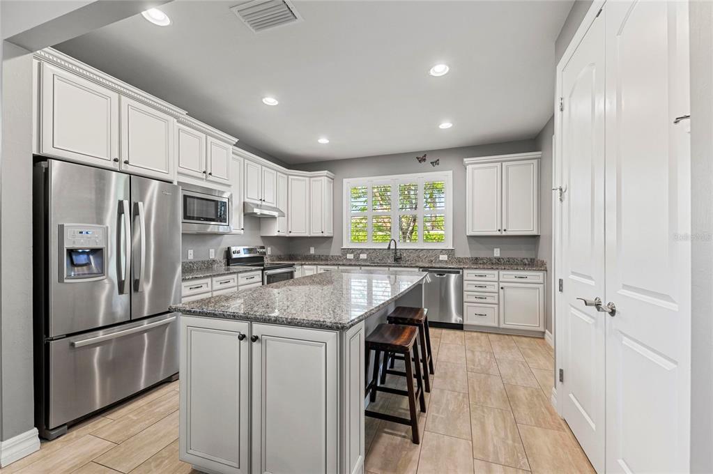 19035 Mangieri Street Venice, FL 34293 - Photo 11 of 67