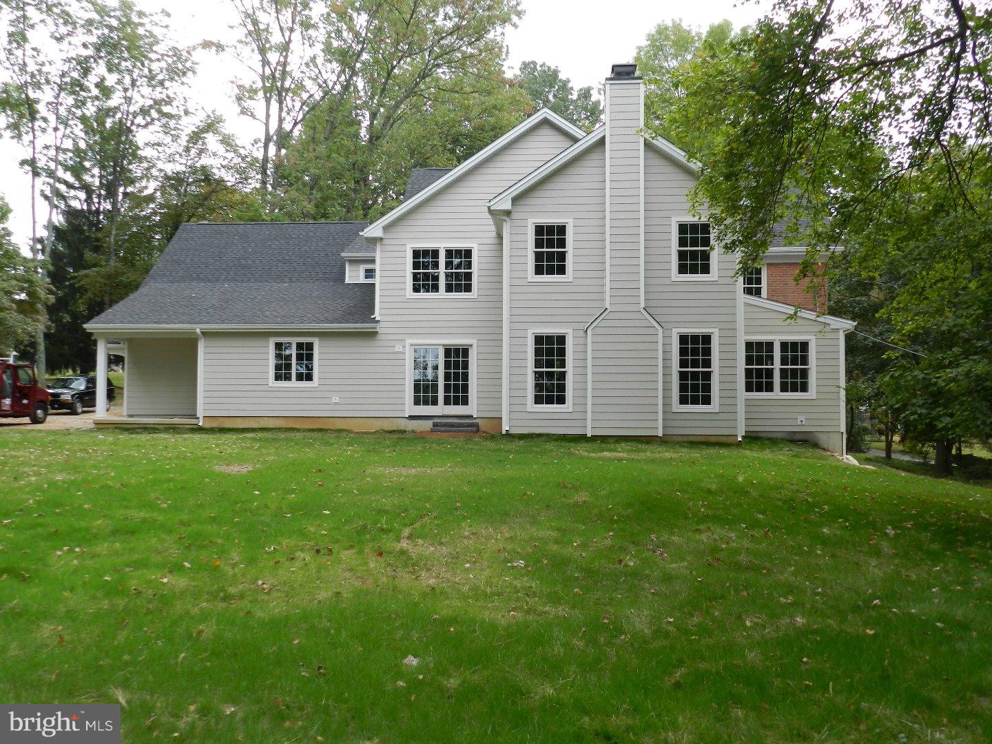 1041 Tenby Road Berwyn, PA 19312 - Photo 2 of 25 Exterior Back