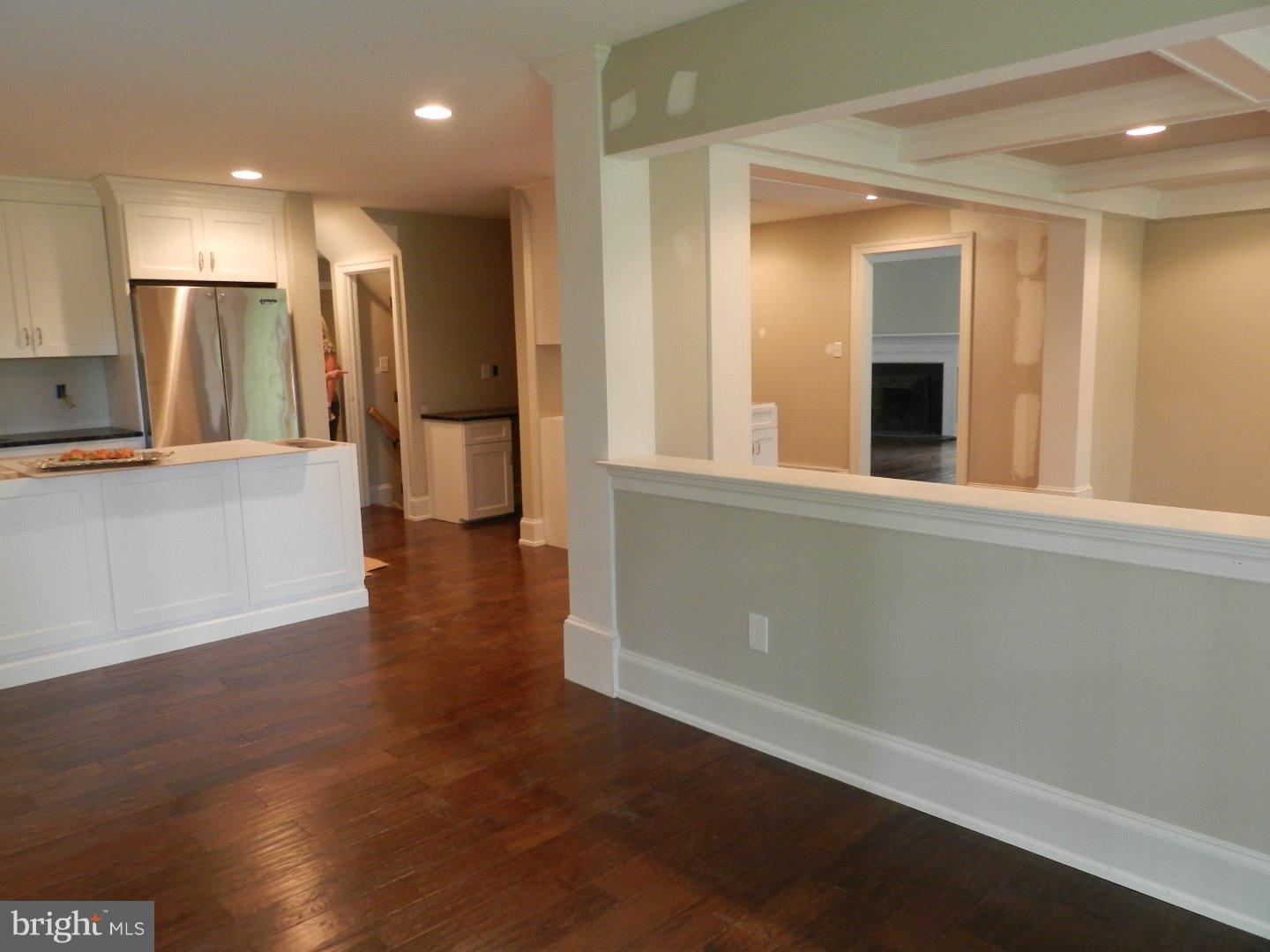 1041 Tenby Road Berwyn, PA 19312 - Photo 5 of 25 Kitchen