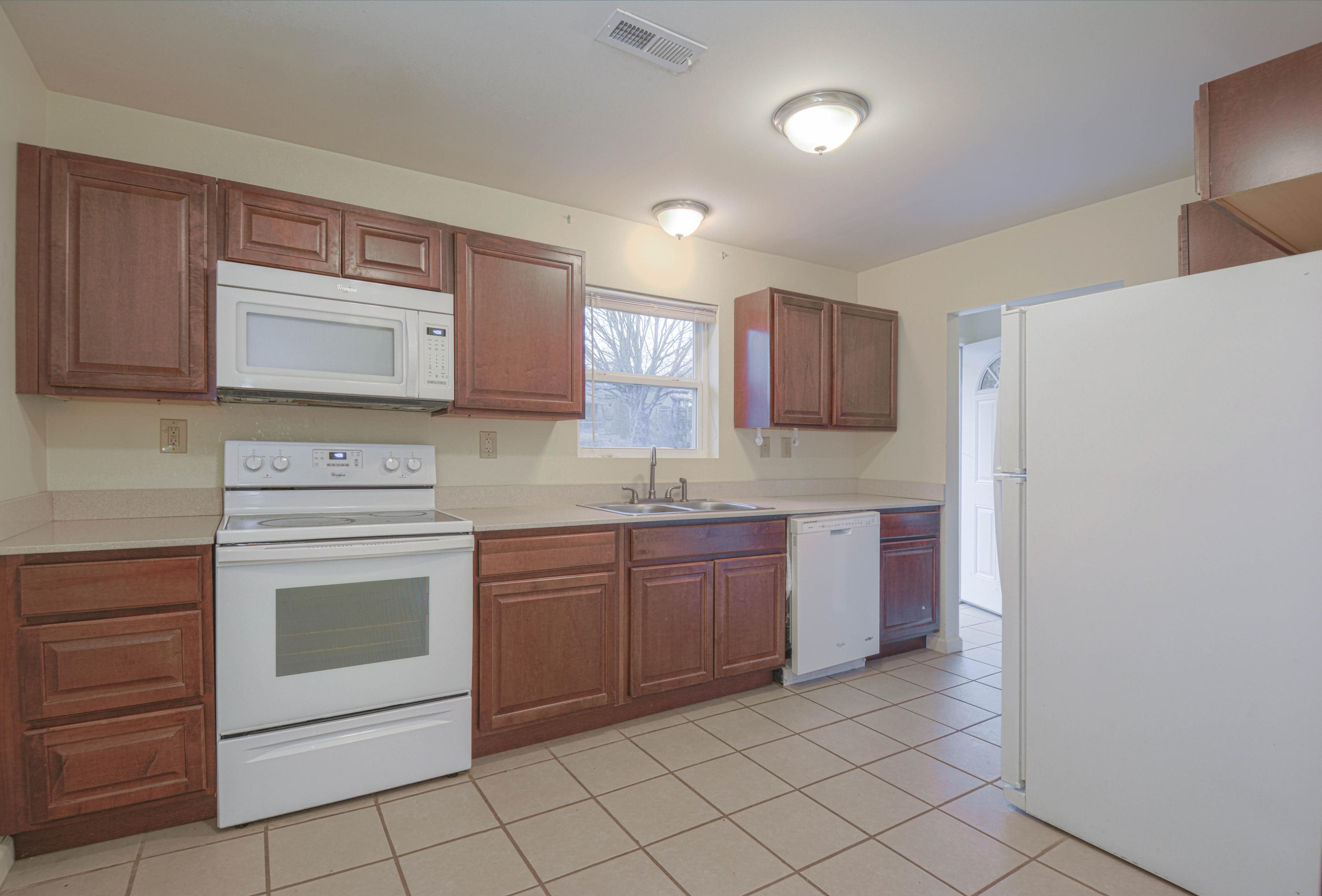 102 Union Road Oak Ridge, TN 37830 - Photo 3 of 16 Kitchen