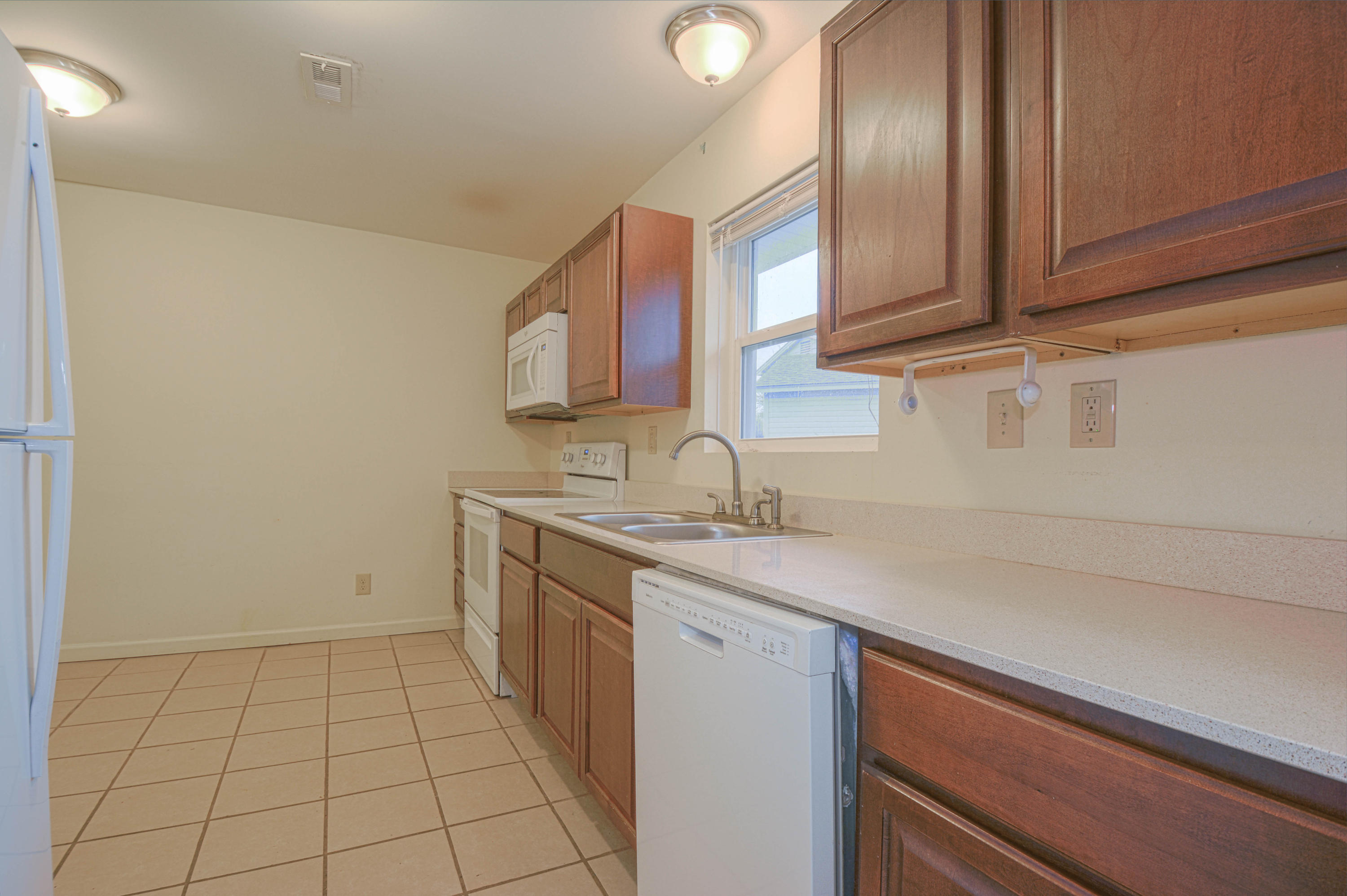 102 Union Road Oak Ridge, TN 37830 - Photo 4 of 16 Kitchen