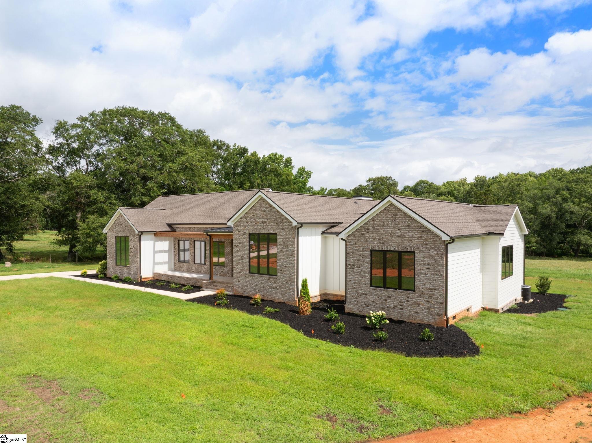 774 Garrison Road Pelzer, SC 29669 - Photo 2 of 38 Gallery Image 2