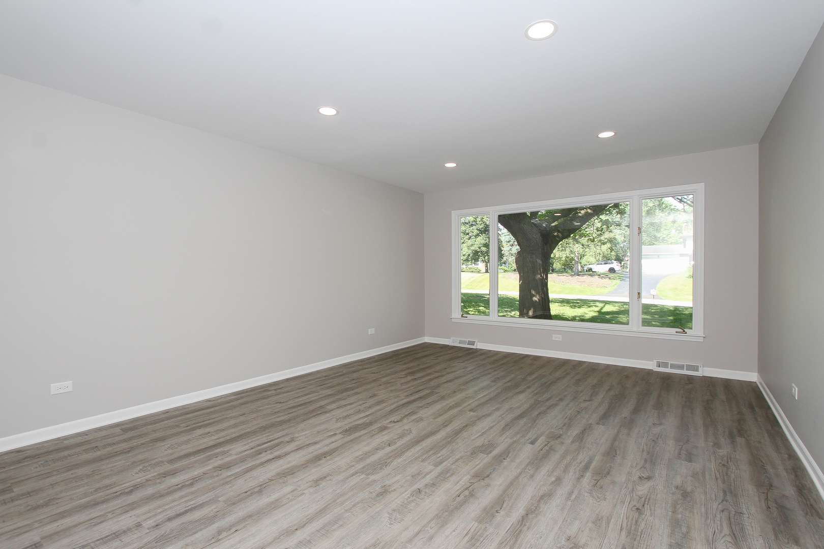 4N725 Klein Road West Chicago, IL 60185 - Photo 6 of 30 Gallery Image 6