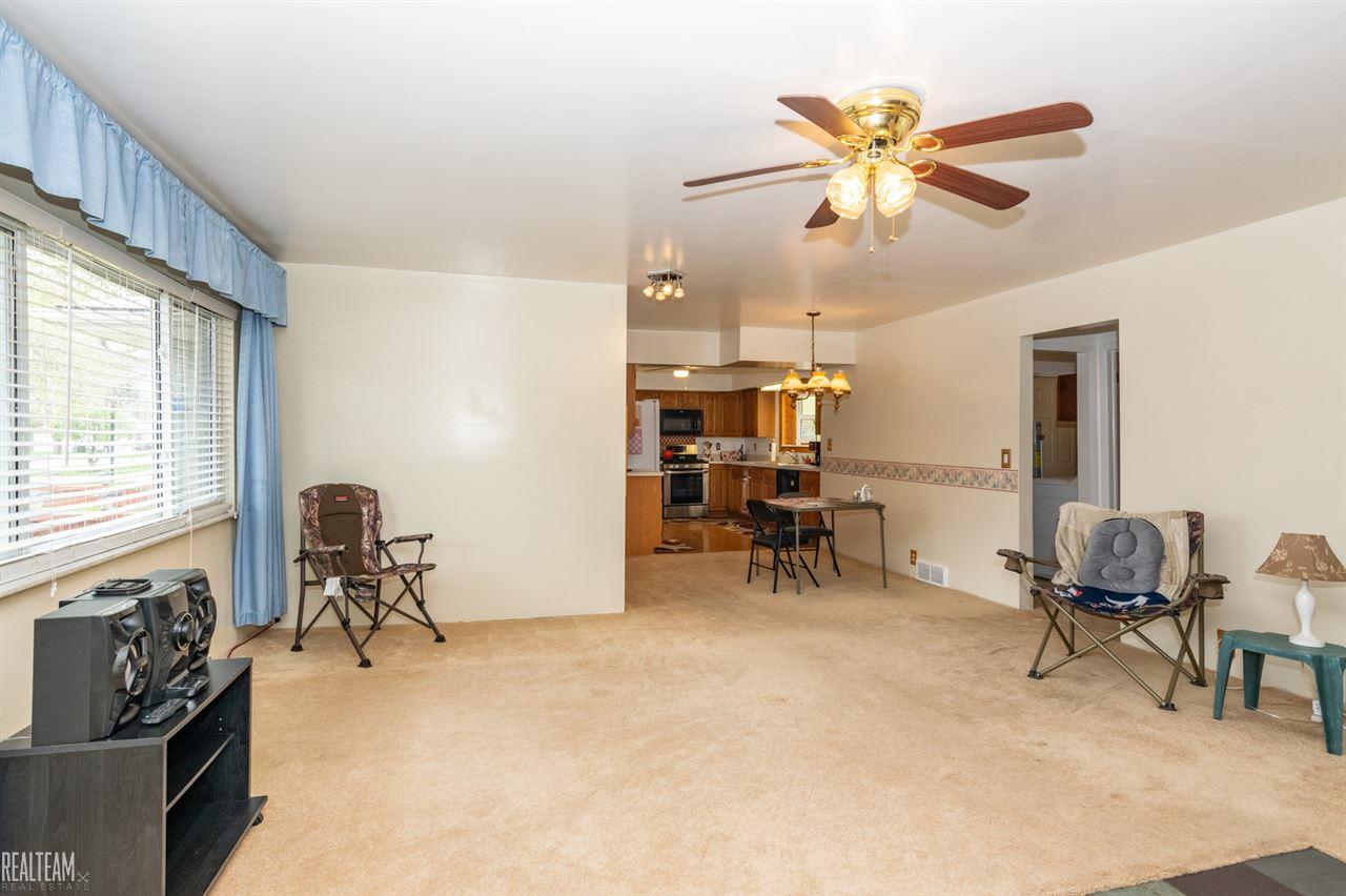 1936 Gilsam Street Rochester, MI 48309 - Photo 7 of 25 50009851-6.JPG