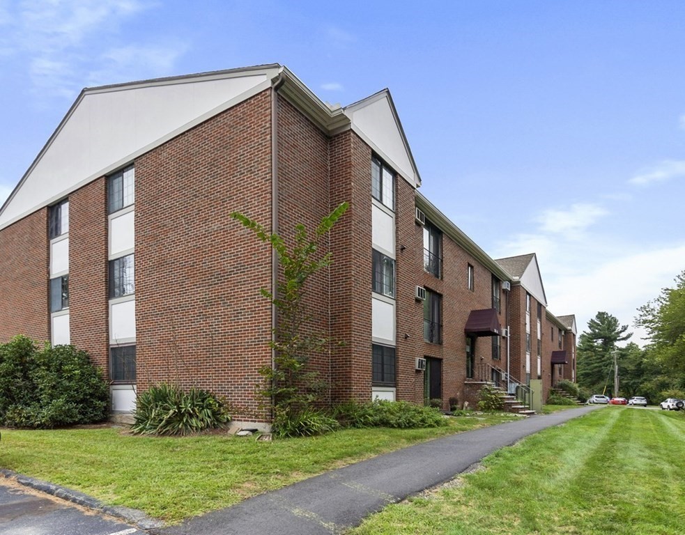 384 A Great Road, Unit 204 Acton, MA 01720 - Photo 2 of 26