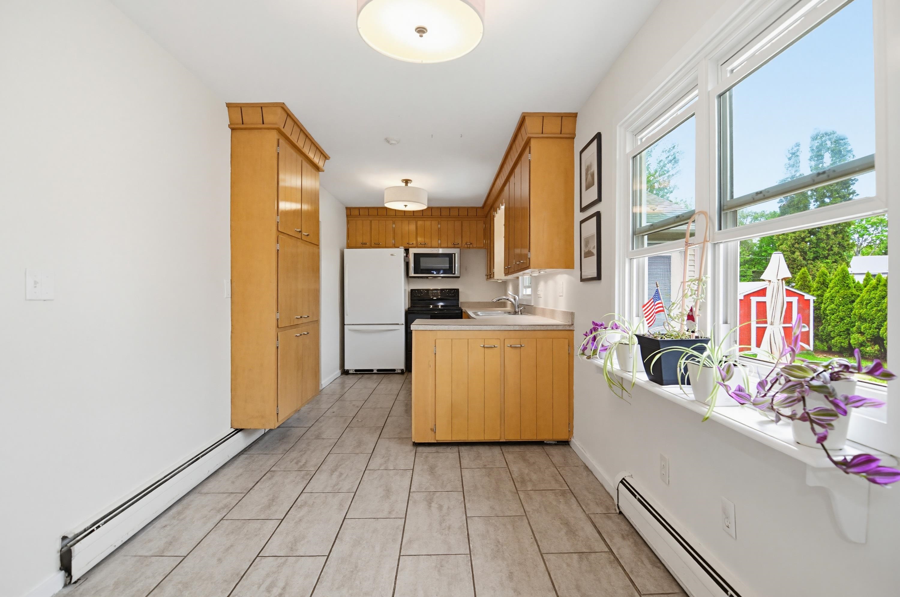 6 Ray Drive Hooksett, NH 03106 - Photo 5 of 52