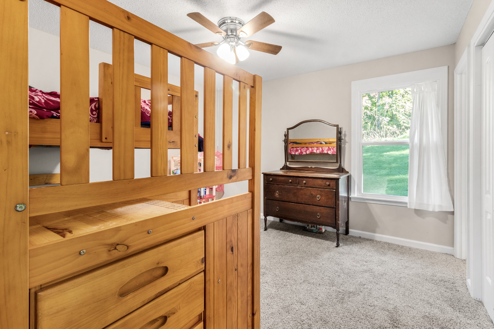 684 Dean Road Clarksville, TN 37040 - Photo 21 of 35 a living room with furniture and a window