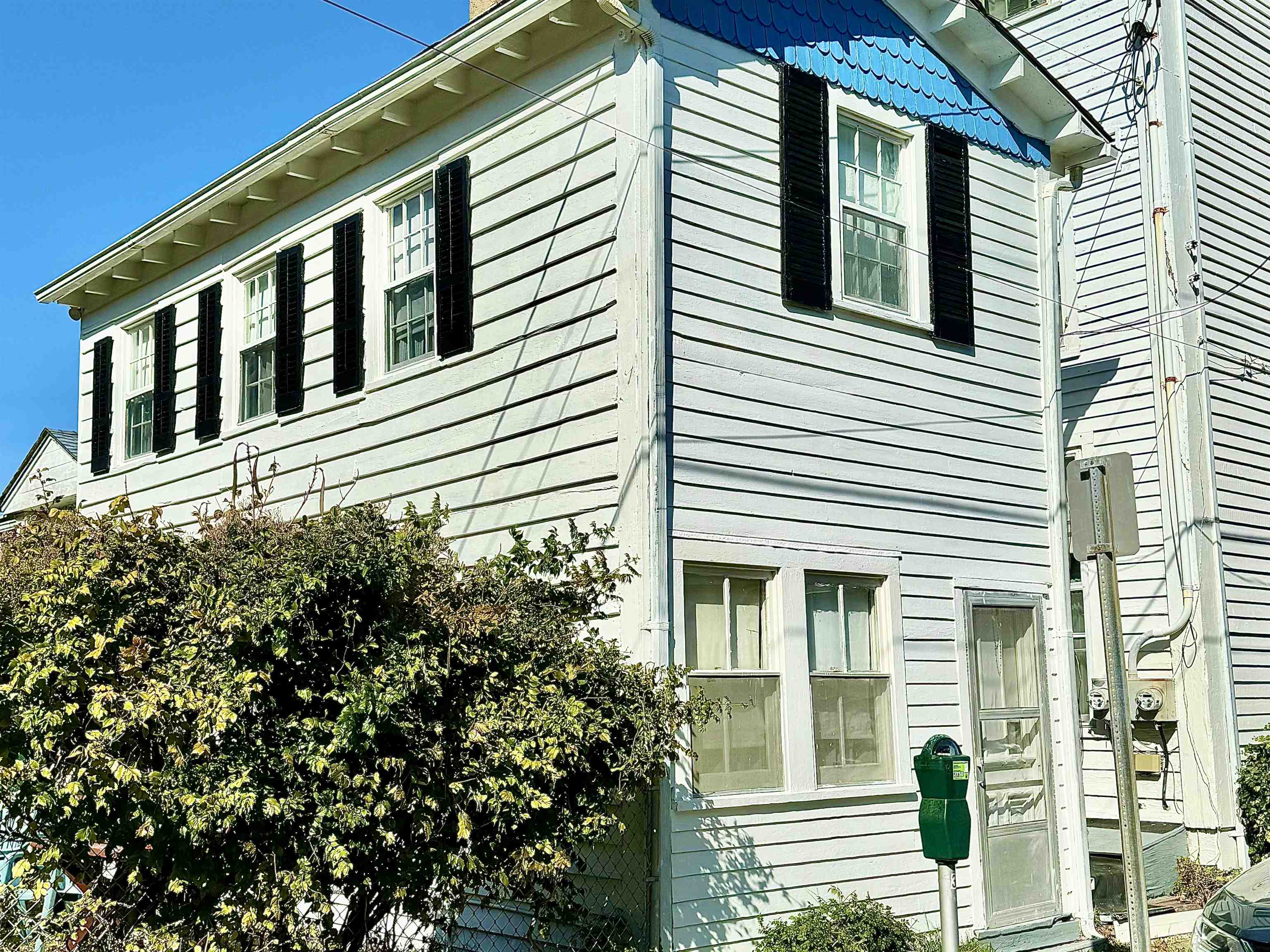 202 Perry Street Cape May, NJ 08204 - Photo 2 of 49 front view of a house