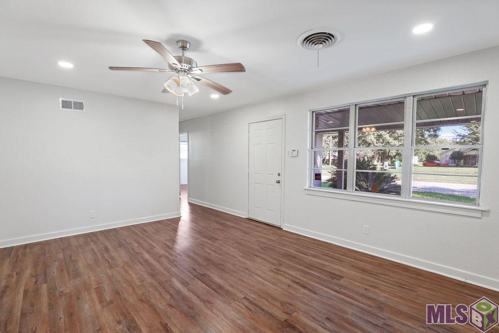 649 Staring Lane Baton Rouge, LA 70810 - Photo 3 of 23 Gallery Image 3