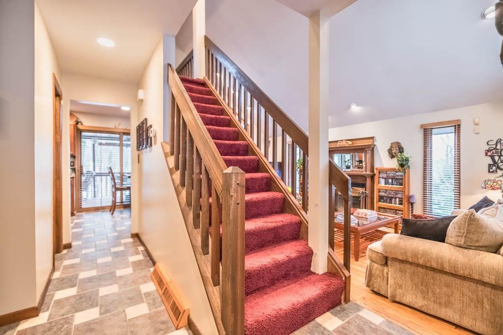 2548 Wickline Road Gibsonia, PA 15044 - Photo 3 of 23 entry