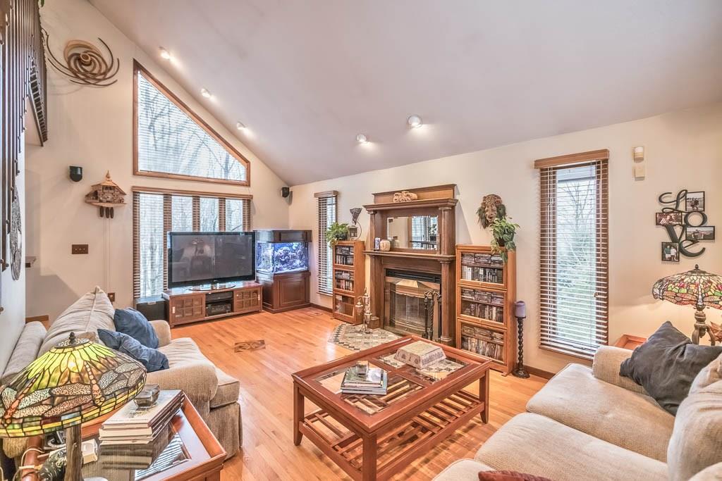 2548 Wickline Road Gibsonia, PA 15044 - Photo 4 of 23 family room