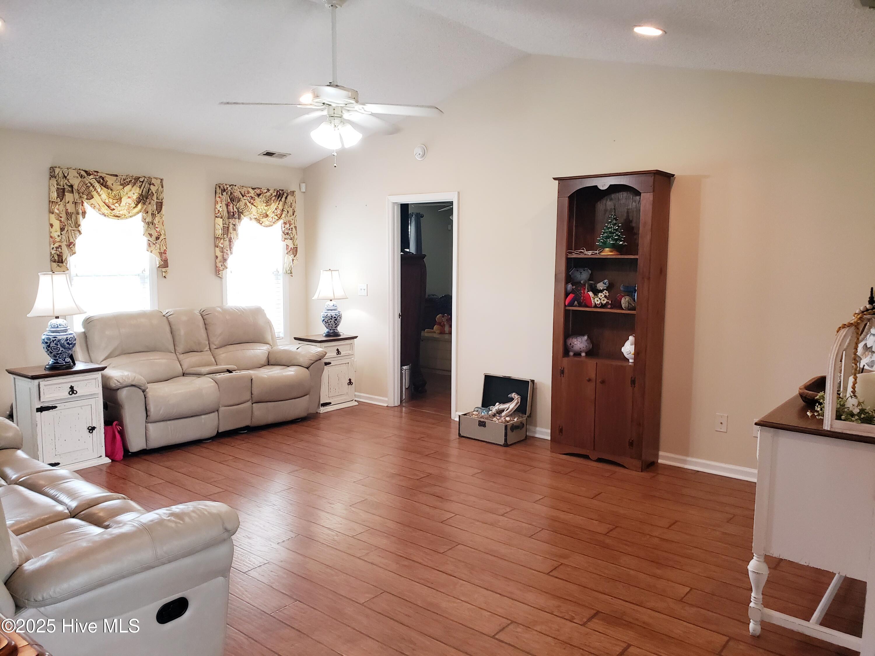 11061 Peacock Road Chadbourn, NC 28431 - Photo 11 of 25 20250730_143610