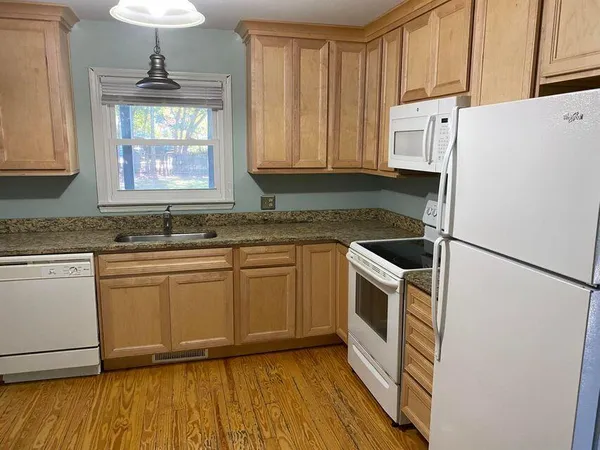 $3,195 | 1229 Porchers Bluff Road, Unit A, Mount Pleasant, SC 29466