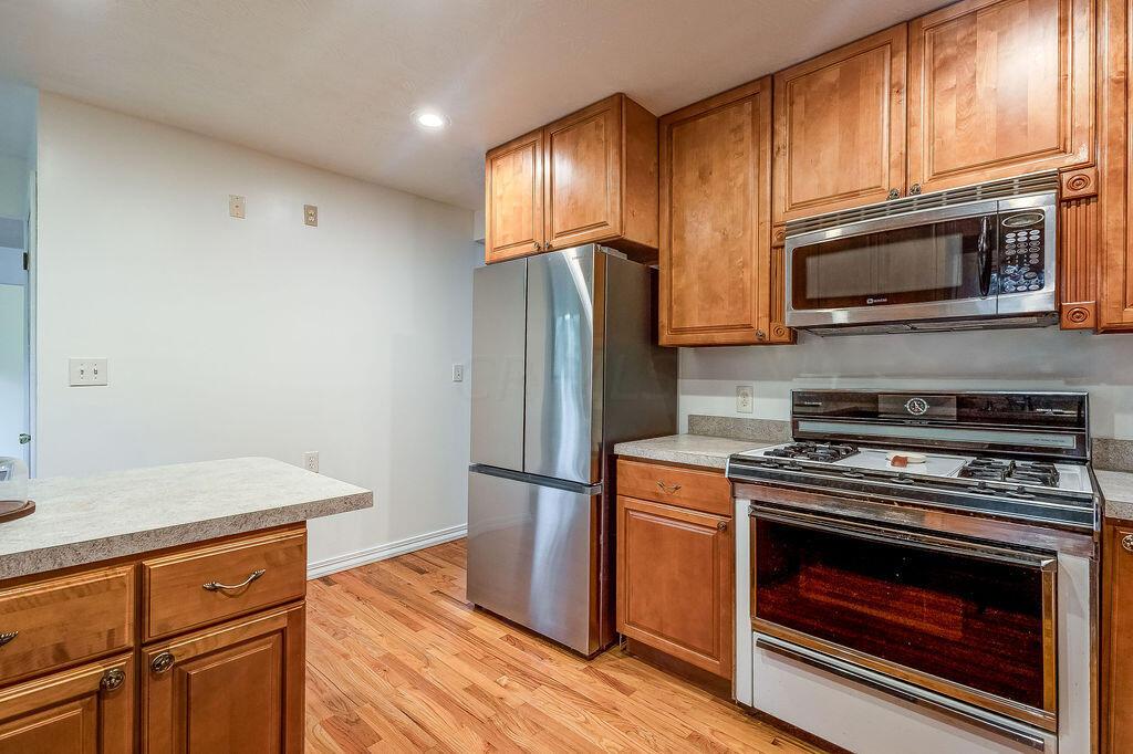 6541 Charles Road Westerville, OH 43082 - Photo 6 of 24 1-14