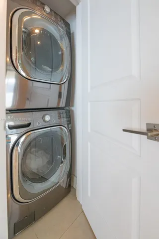 $7,000 | 465 Brickell Avenue, Unit 4301, Miami, FL 33131