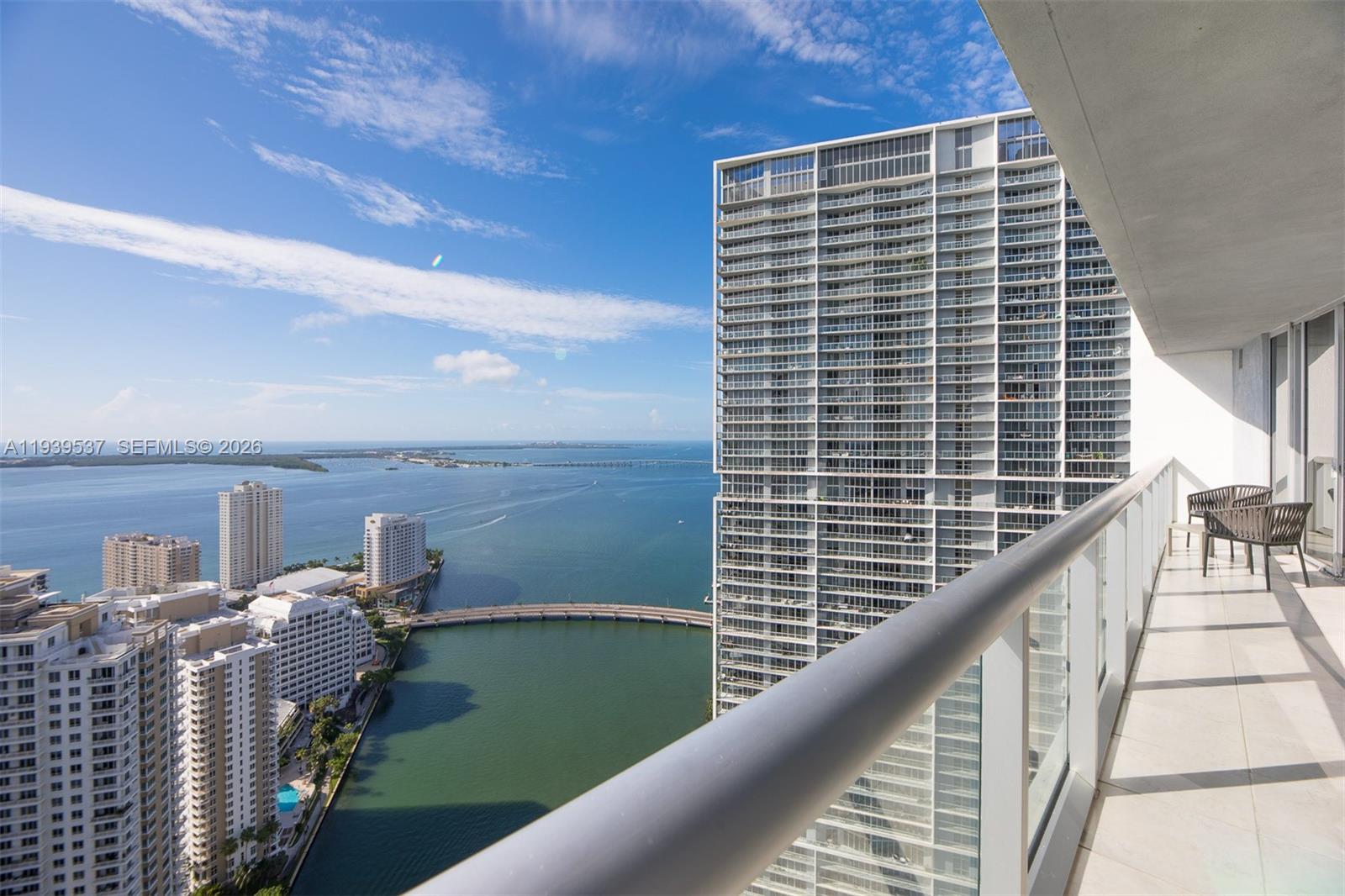 465 Brickell Avenue, Unit 4301 Miami, FL 33131 - Photo 28 of 32