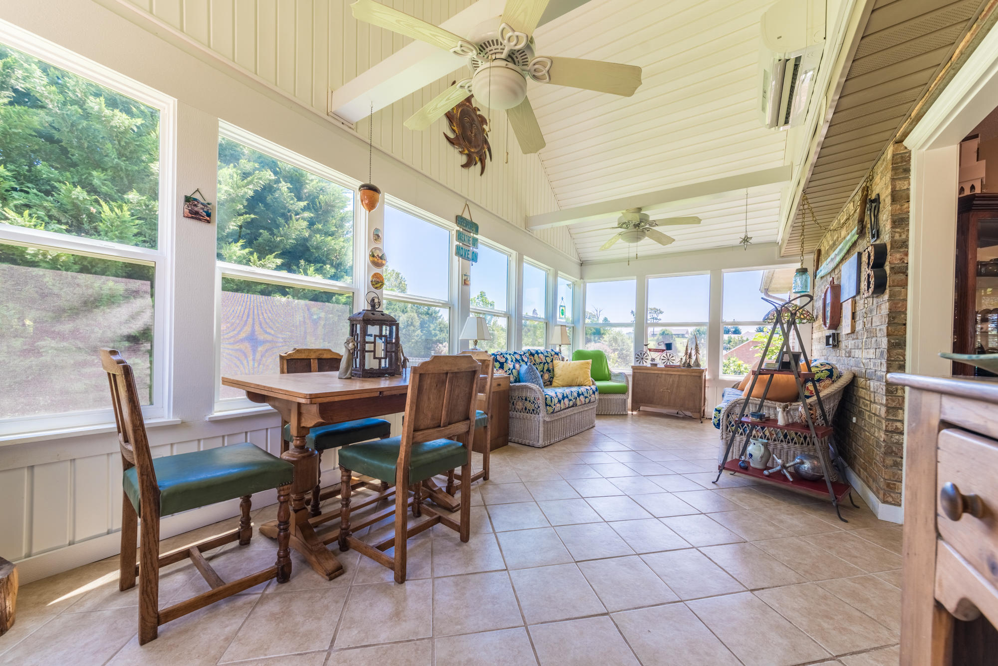 5522 J Riley W Road Greenback, TN 37742 - Photo 16 of 37 Sunroom