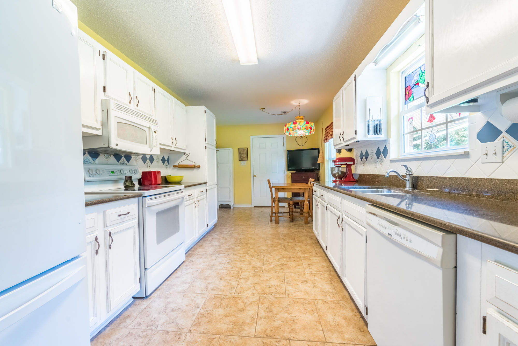 5522 J Riley W Road Greenback, TN 37742 - Photo 24 of 37 Bright Kitchen