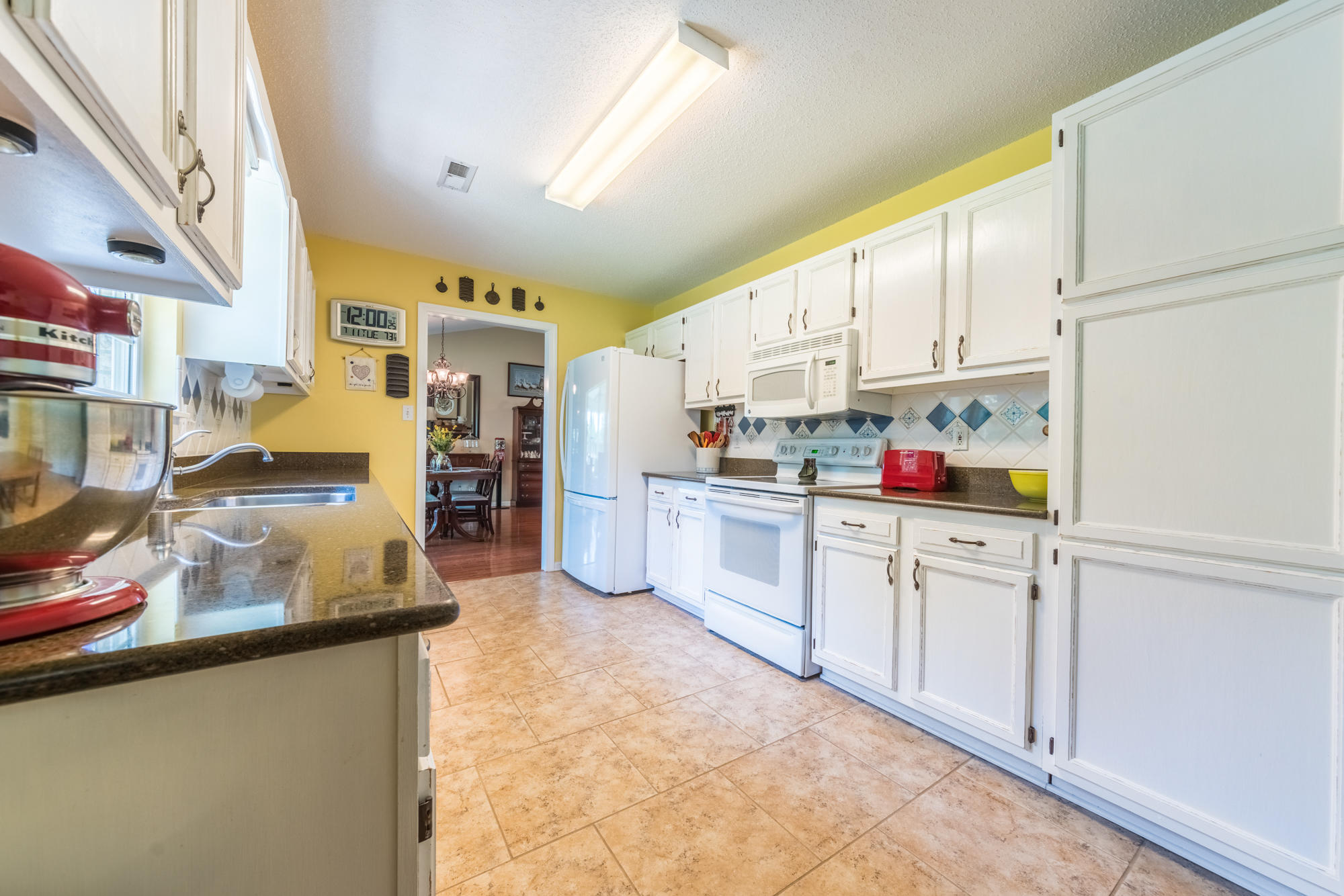 5522 J Riley W Road Greenback, TN 37742 - Photo 25 of 37 Ceramic Tile