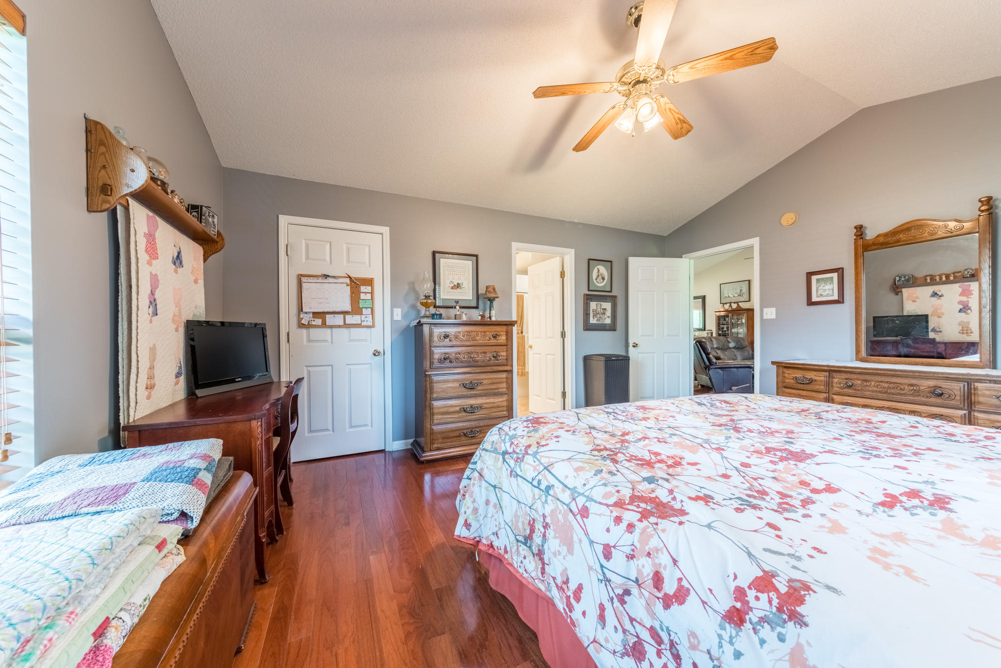 5522 J Riley W Road Greenback, TN 37742 - Photo 29 of 37 Master Bedroom