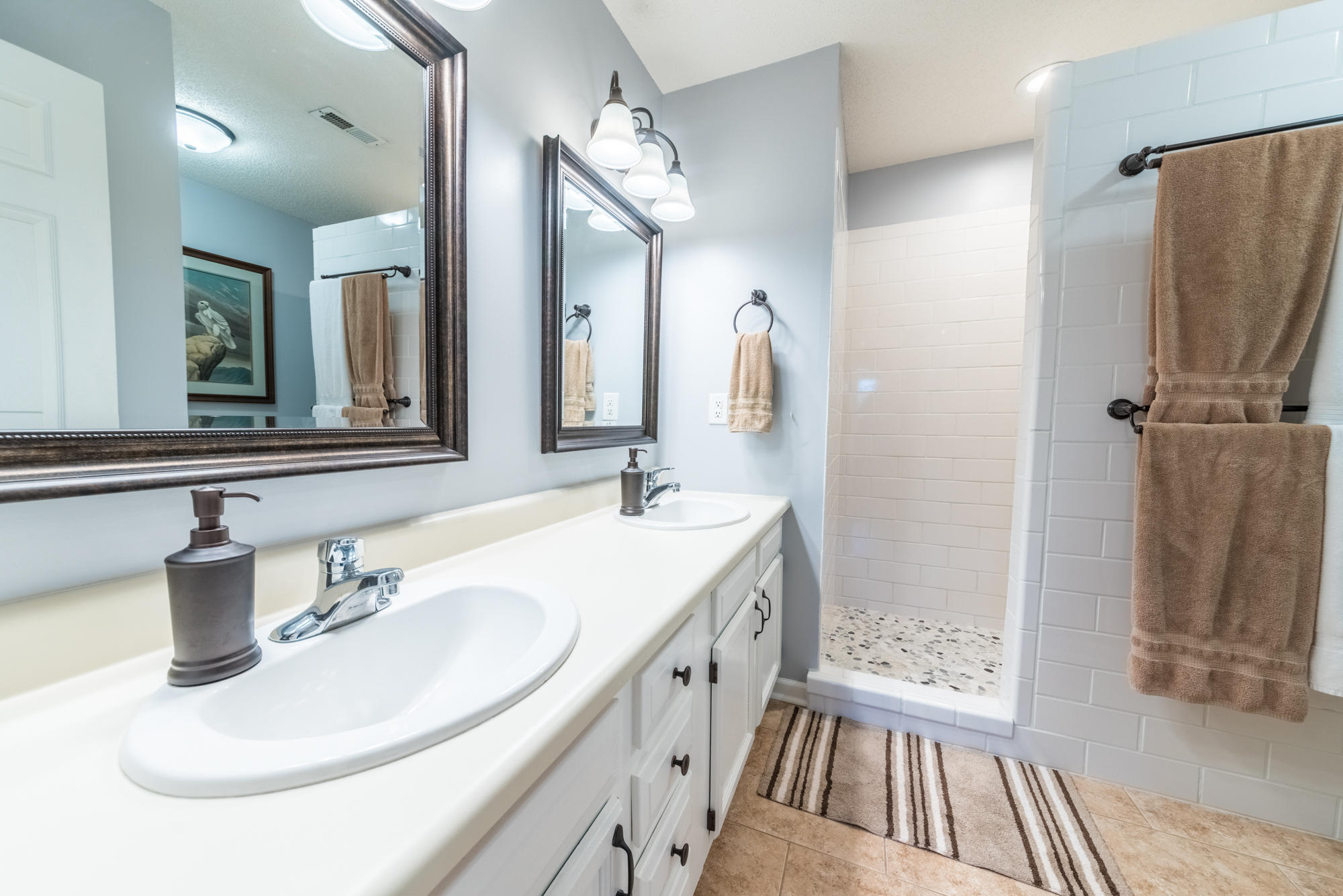 5522 J Riley W Road Greenback, TN 37742 - Photo 33 of 37 Double vanities