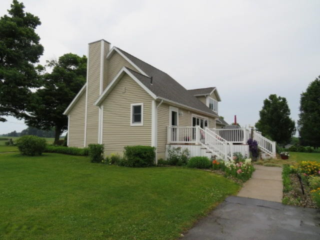 540 West Rockey Weed Road Baroda, MI 49101 - Photo 1 of 59 IMG_0293
