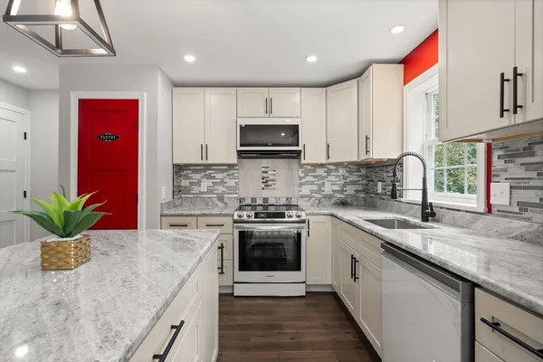 $352,999 | 36 Summit Street, Unit B, Orange, MA 01364