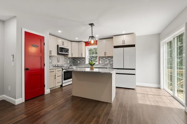 $352,999 | 36 Summit Street, Unit B, Orange, MA 01364