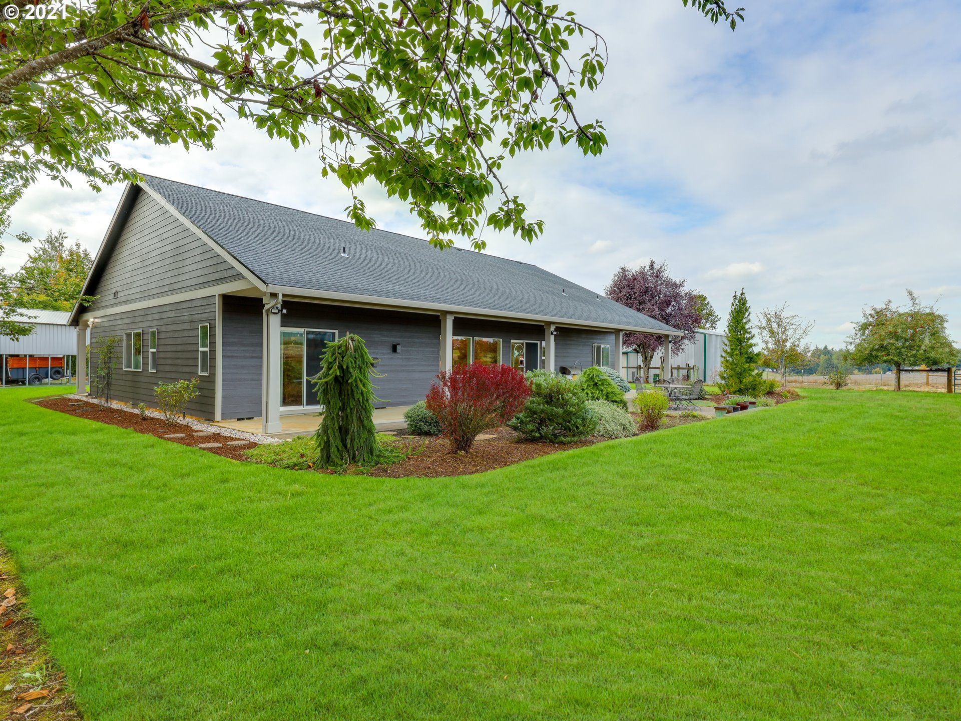 22702 Southeast Howlett Road Eagle Creek, OR 97022 - Photo 25 of 32 Gallery Image 25