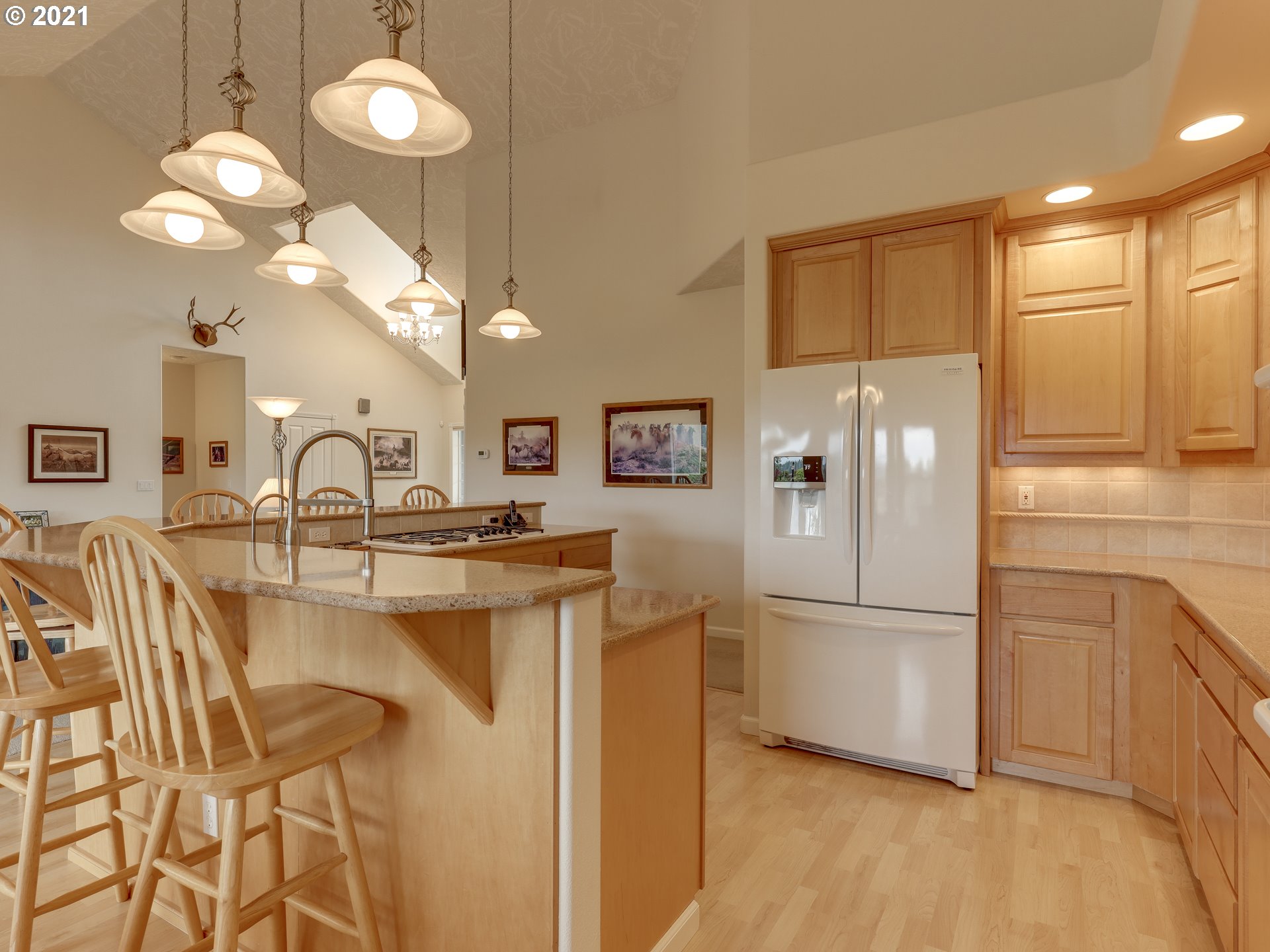 22702 Southeast Howlett Road Eagle Creek, OR 97022 - Photo 5 of 32 Gallery Image 5