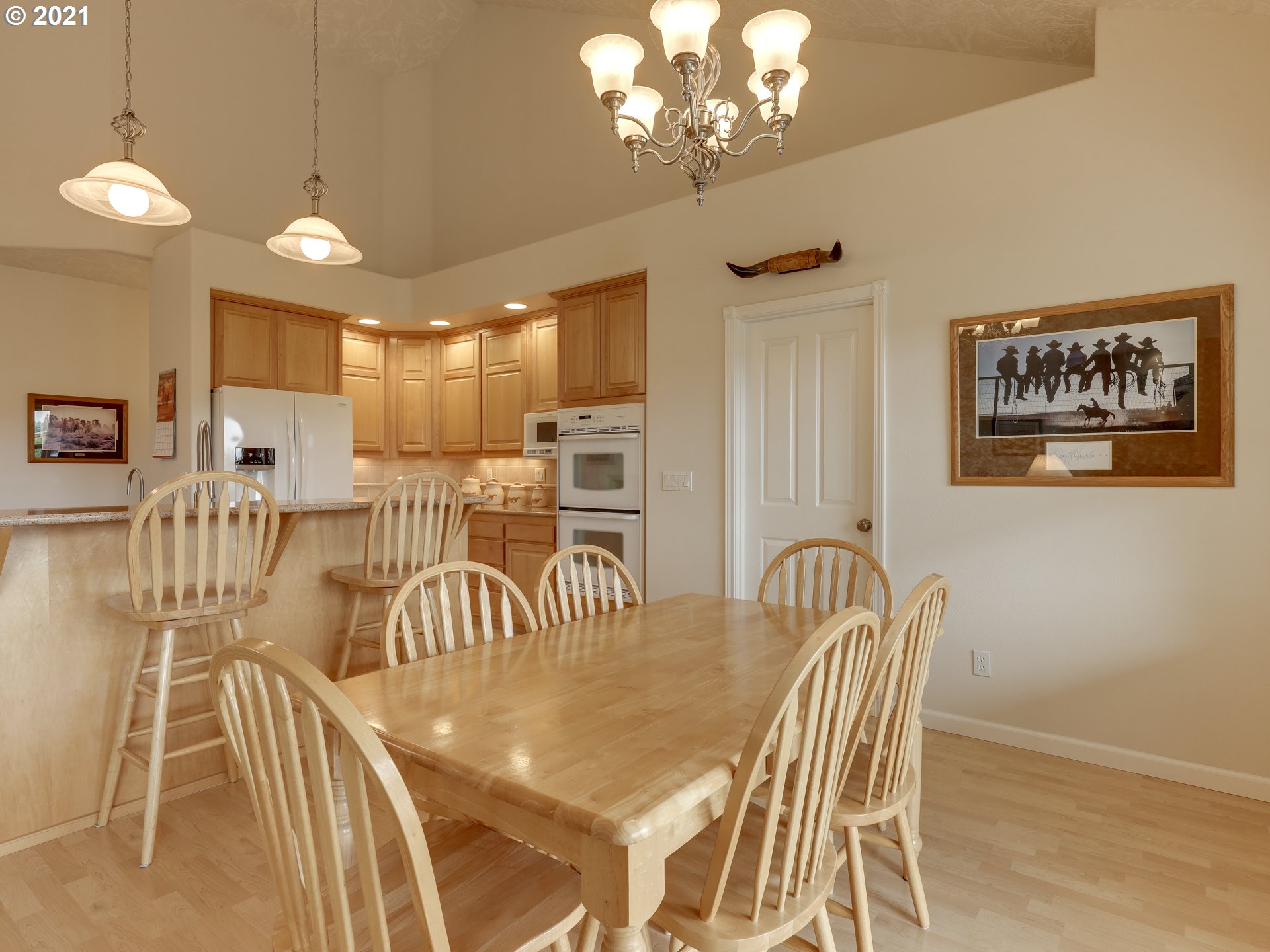 22702 Southeast Howlett Road Eagle Creek, OR 97022 - Photo 7 of 32 Gallery Image 7