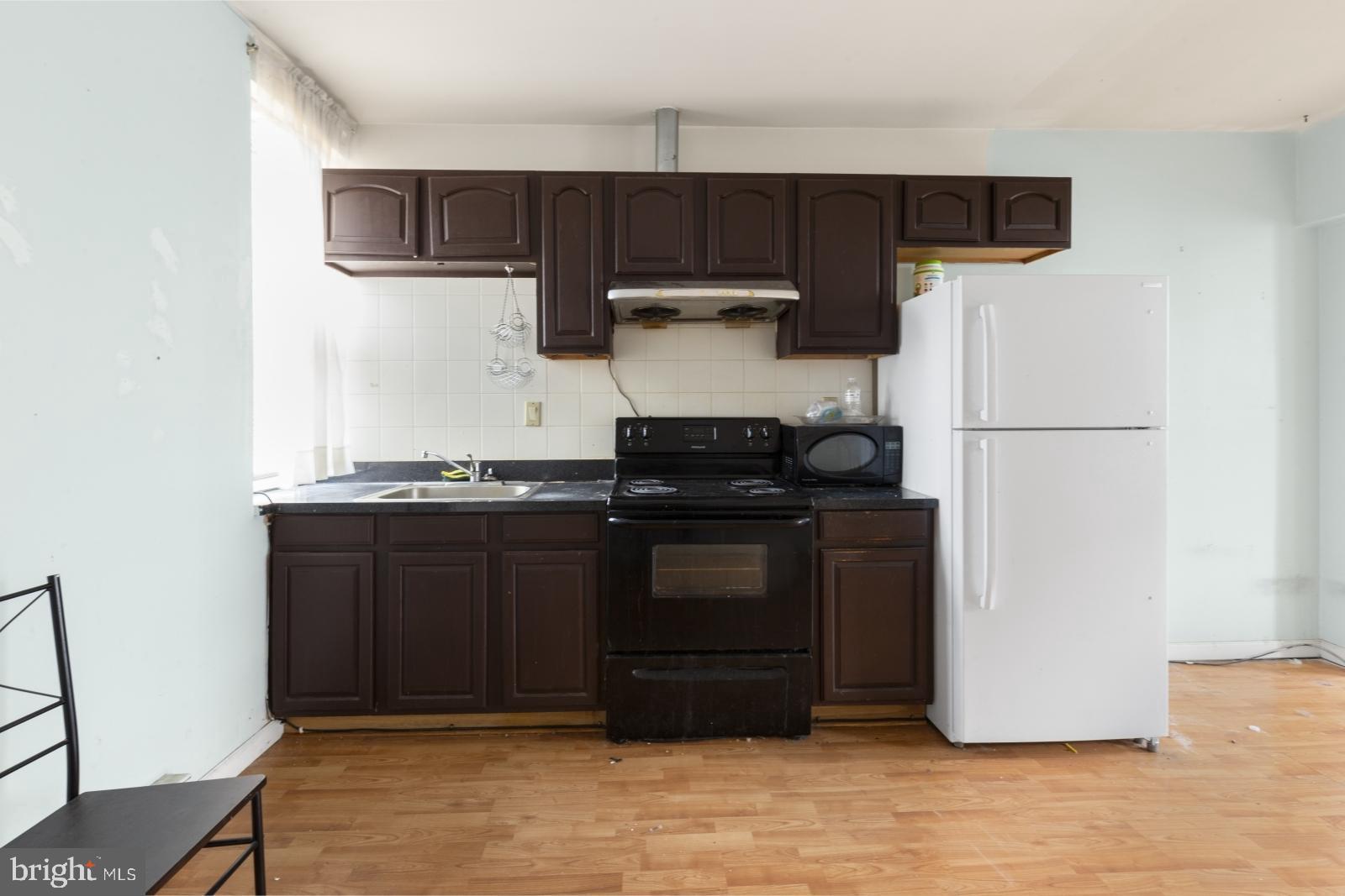 2235 South 15th Street, Unit 2 Philadelphia, PA 19145 - Photo 4 of 13