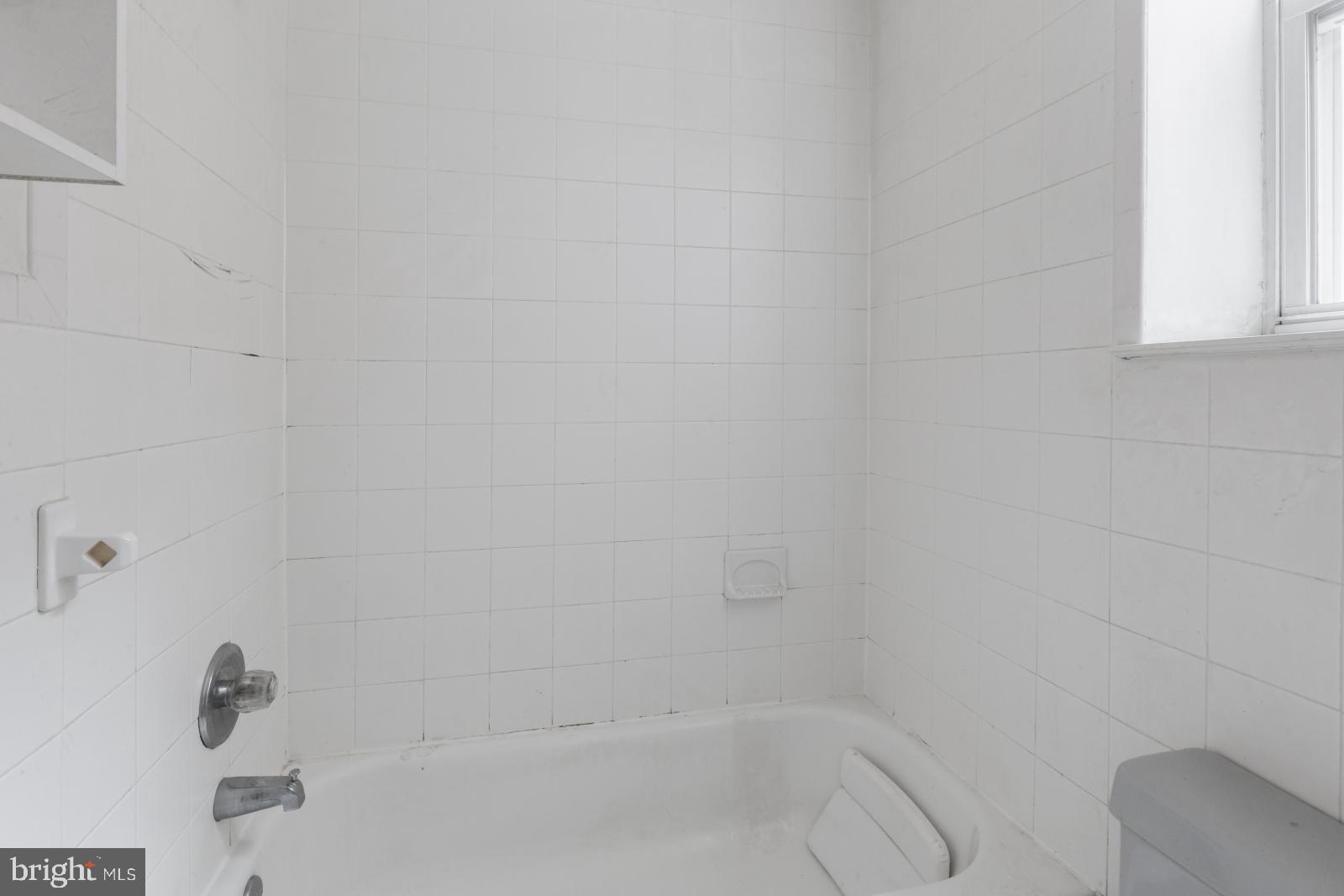 2235 South 15th Street, Unit 2 Philadelphia, PA 19145 - Photo 7 of 13