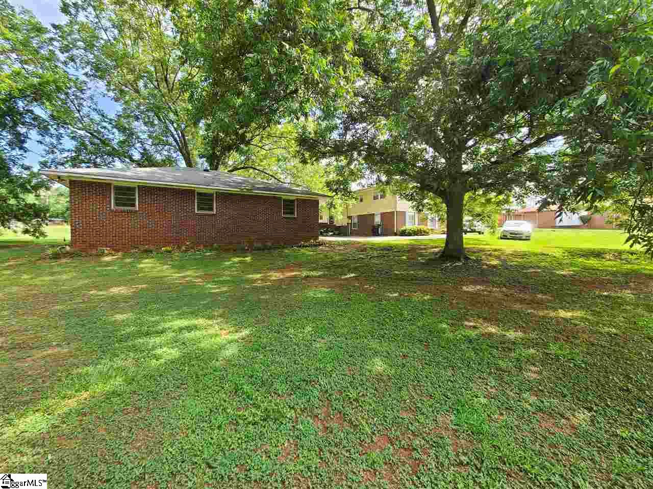 908 Plantation Road Anderson, SC 29621 - Photo 3 of 11
