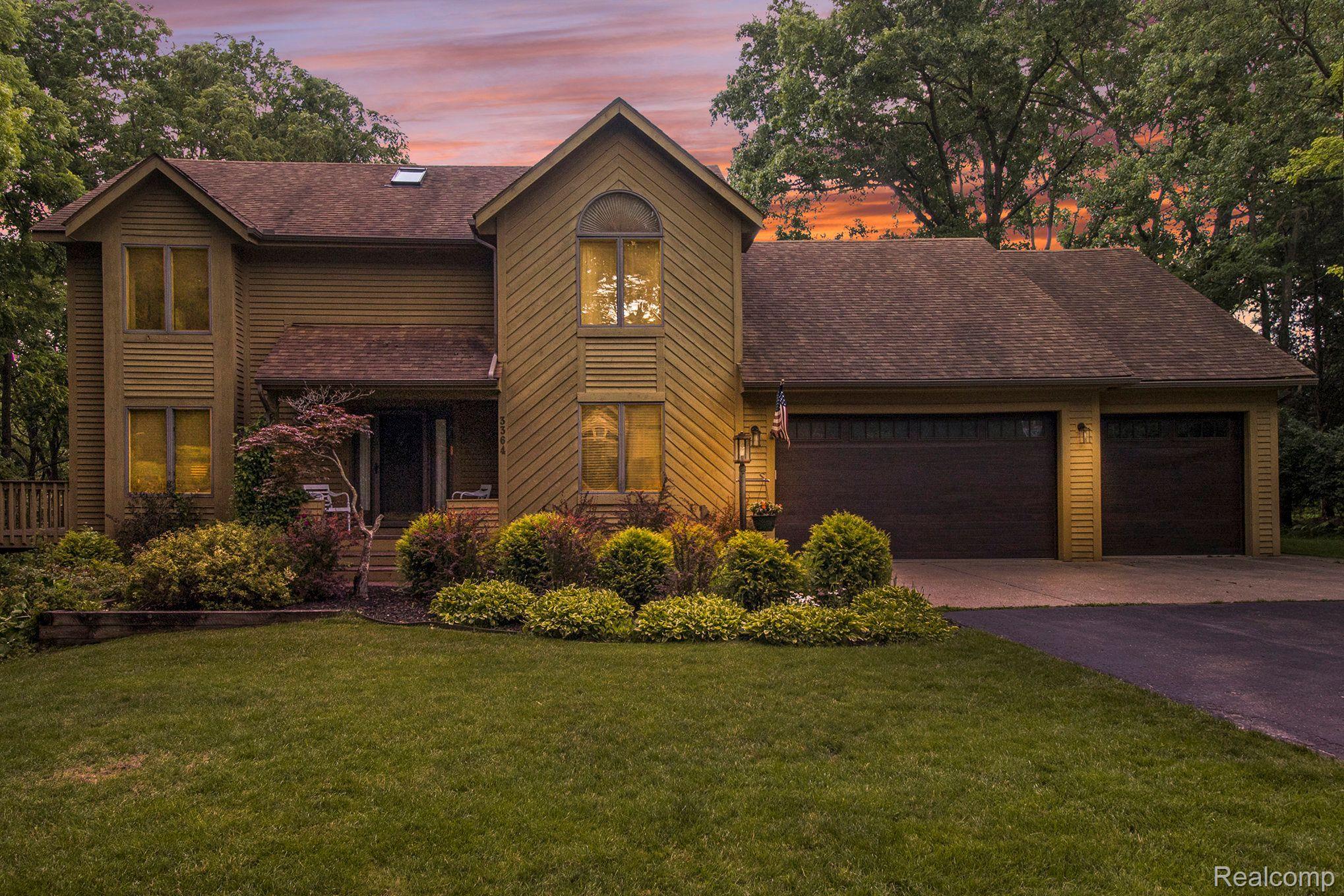 3364 North Tipsico Lake Road Hartland, MI 48353 - Photo 2 of 38 Gallery Image 2