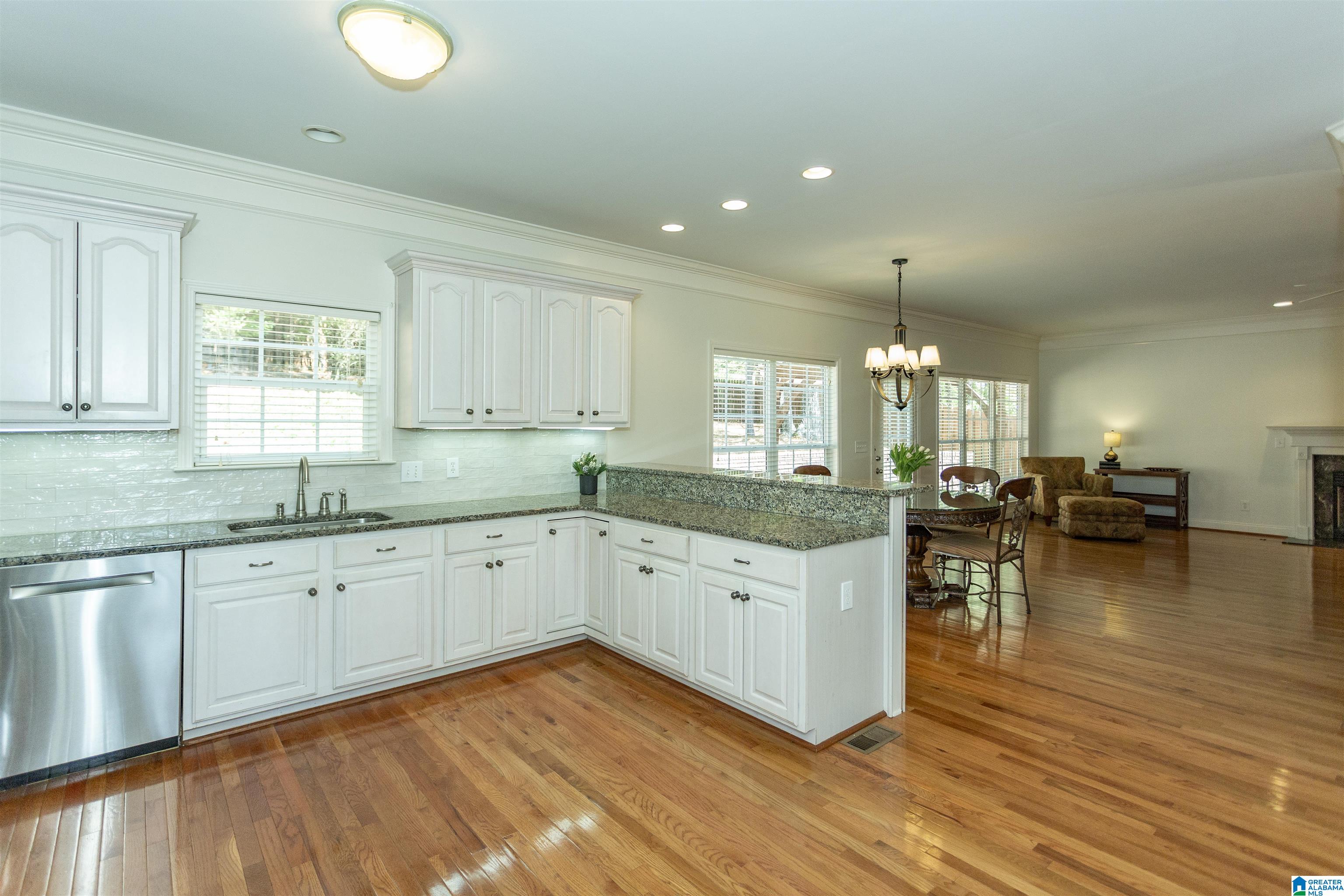 841 Meadow Ridge Lane Birmingham, AL 35242 - Photo 6 of 32
