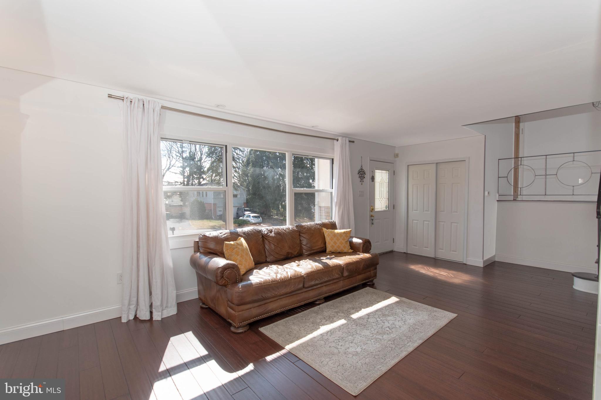 3212 Manor Road Huntingdon Valley, PA 19006 - Photo 4 of 25 Gallery Image 4