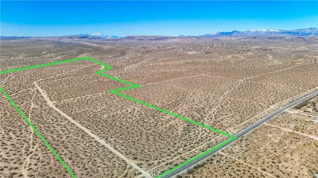 a view of an outdoor space