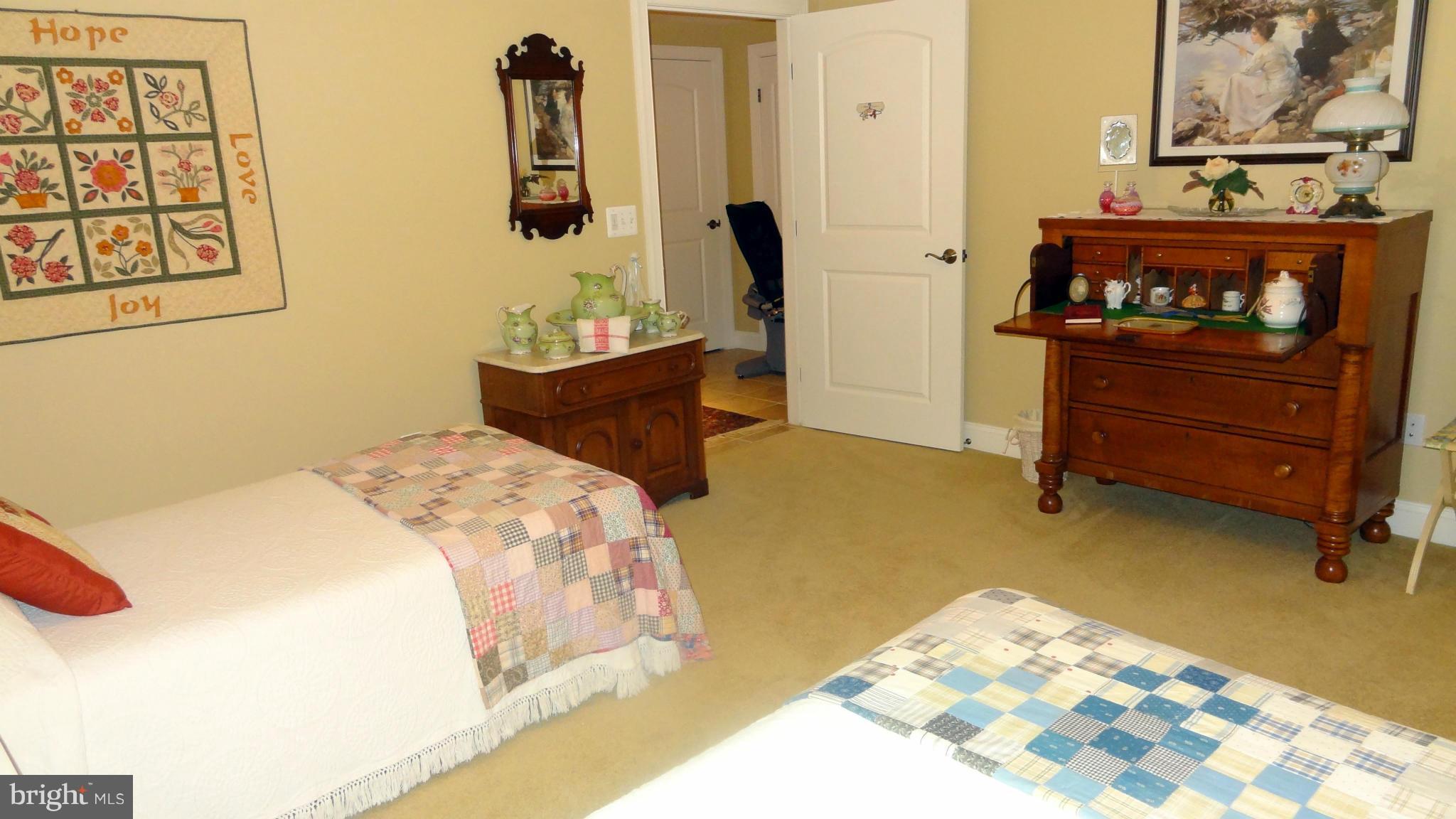 2 Edgehill Road Annapolis, MD 21405 - Photo 22 of 30 2nd Bedroom