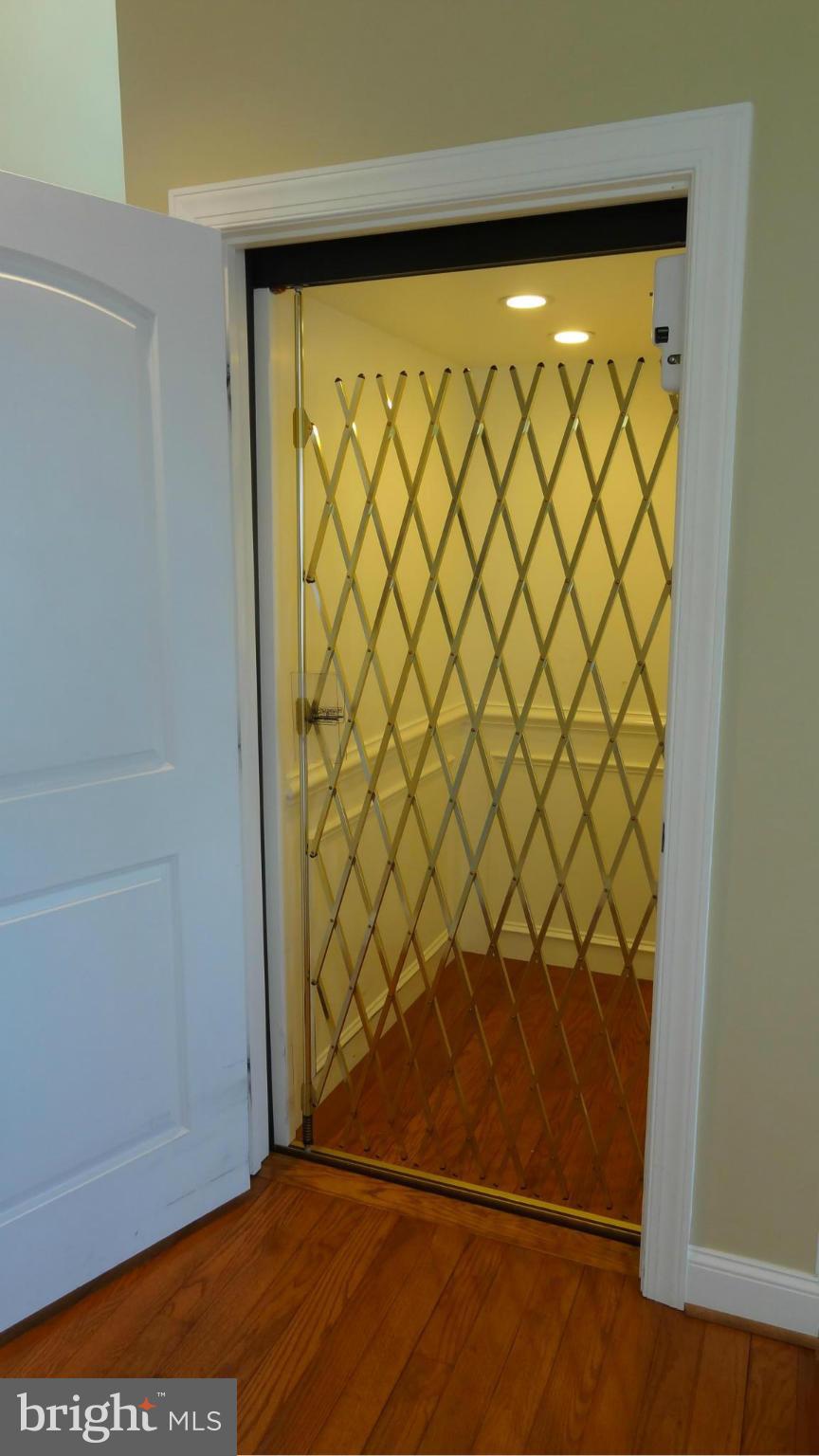 2 Edgehill Road Annapolis, MD 21405 - Photo 10 of 30 Elevator to all 3 Floors