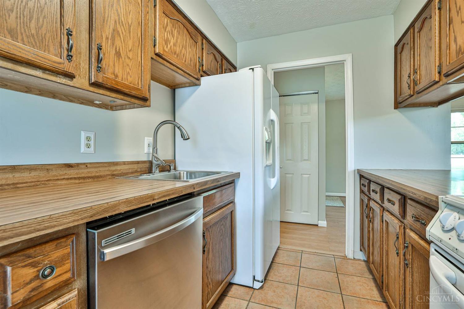 6054 Ricky Drive Fairfield, OH 45014 - Photo 15 of 37 Gallery Image 15
