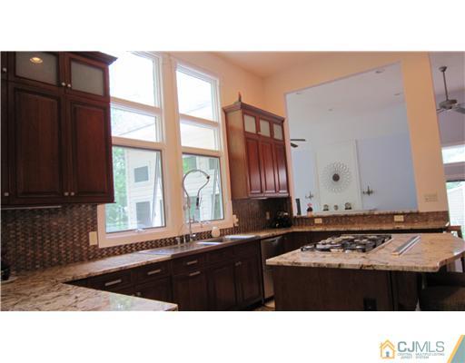98 George Avenue Edison, NJ 08820 - Photo 4 of 25 Gallery Image 4