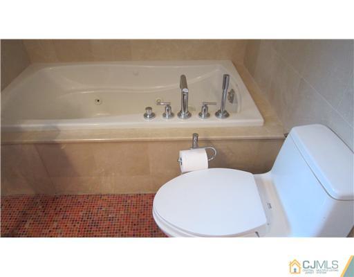 98 George Avenue Edison, NJ 08820 - Photo 8 of 25 Gallery Image 8