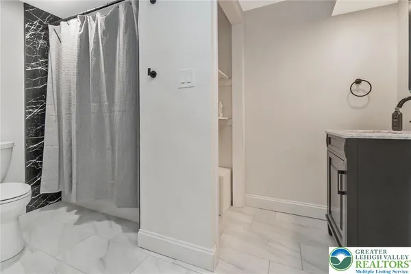$1,650,000 | 4359 Farmington Circle, Allentown, PA 18104