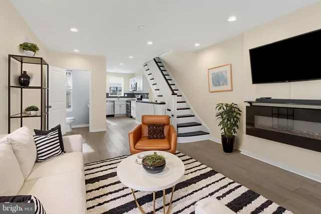 $1,700 | 2124 Sigel Street, Philadelphia, PA 19145