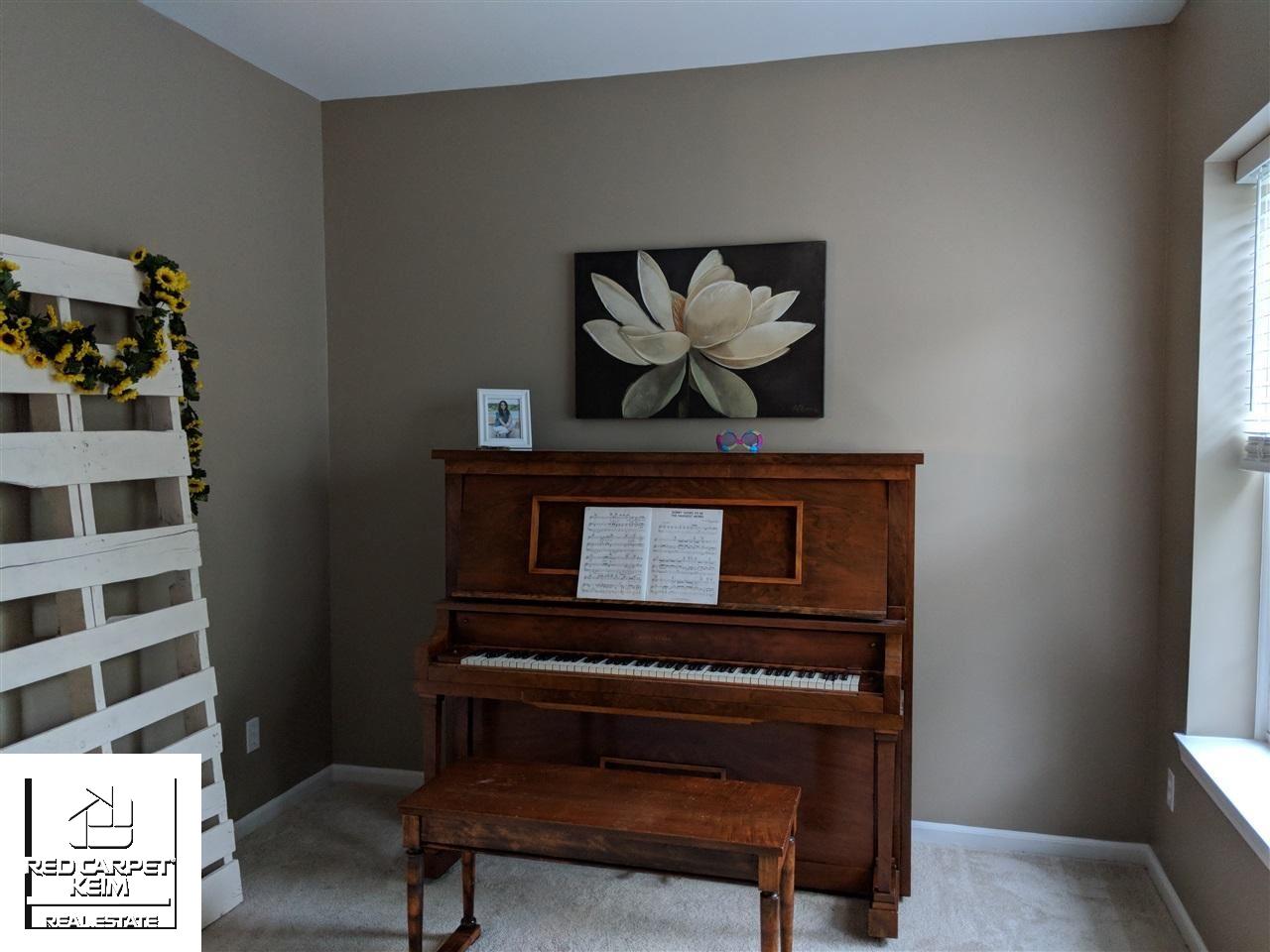 914 Deer Valley Road Holly, MI 48442 - Photo 8 of 24 21463358-7.JPG