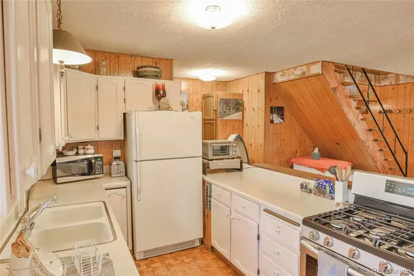 $355,000 | 567 Hill Road, La Veta, CO 81055