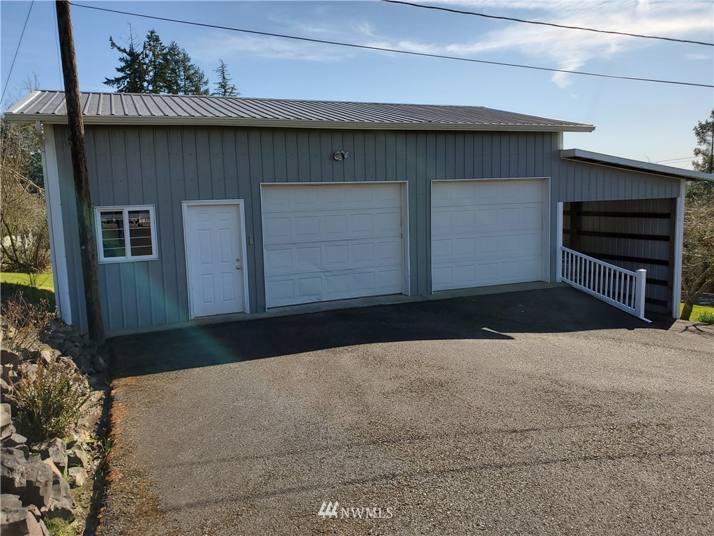 149 Wallace Road Chehalis, WA 98532 - Photo 22 of 30 a front view of a house with a garage