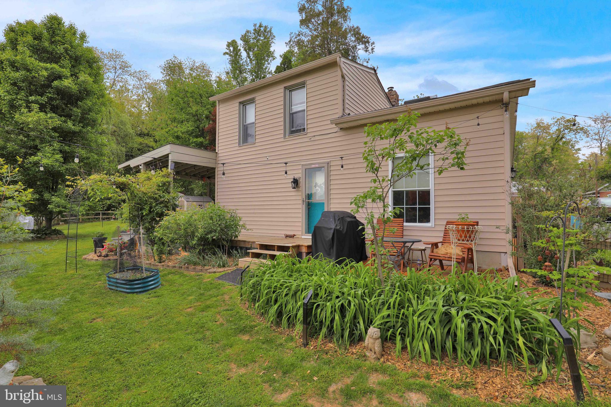 2416 High Street Reading, PA 19605 - Photo 19 of 25 Beautiful gardens and landscaping