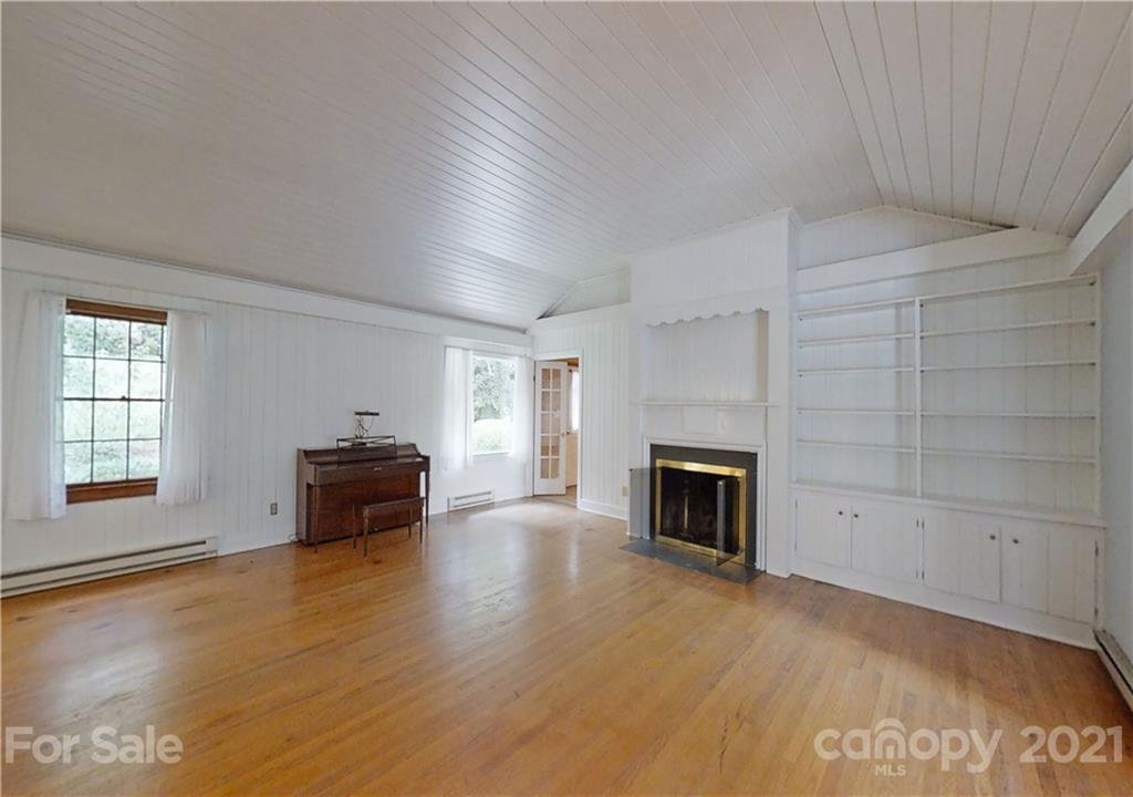 286 Sugar Hollow Road Fairview, NC 28730 - Photo 8 of 35 Gallery Image 8